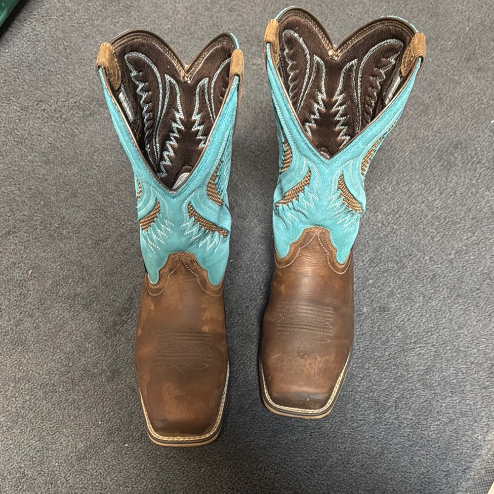 Ariat Women's Turquoise and Brown Western Boots